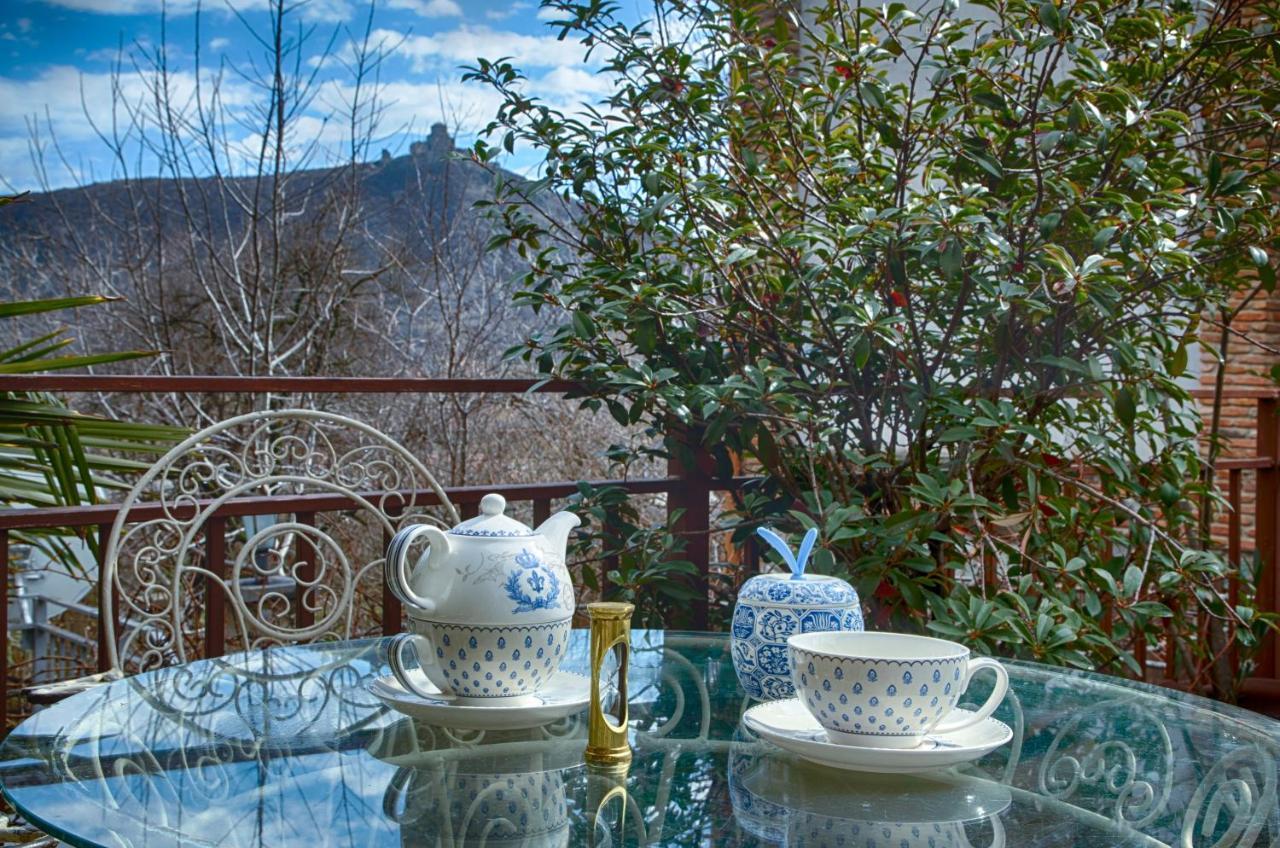 Tatin - Hotel & Cafe In Mtsʼkhetʼa Exterior foto
