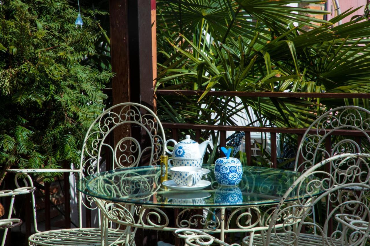 Tatin - Hotel & Cafe In Mtsʼkhetʼa Exterior foto